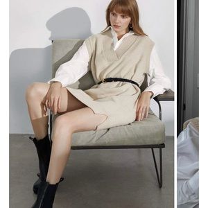 New w/o tag Khaki sweater vest